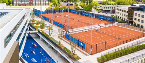 www.centrecourt.nl.